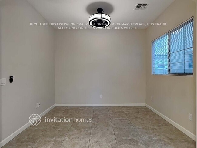 Photo - 1367 S Country Club Dr