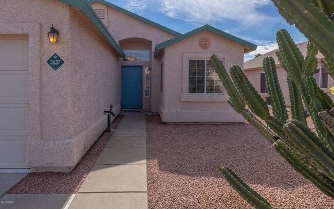 Building Photo - 3Bdrm / 2Ba Bright & Clean near Thorneydale/Hardy