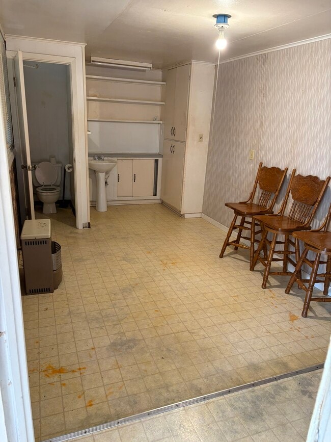 Photo - 233 Patricia Ave