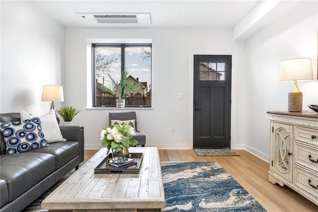 Photo - 50 Murray St