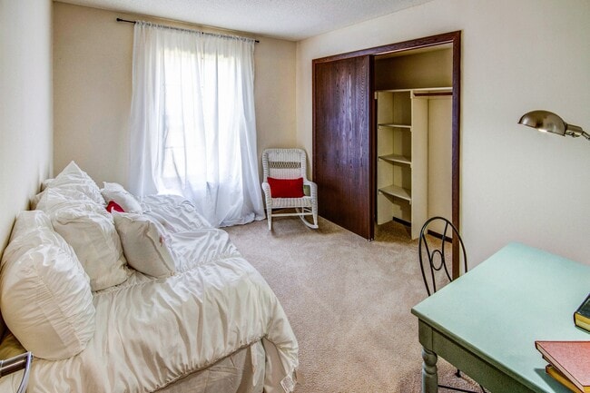 2 Bedroom 1 and a Half Bath Floorplan Layout at Cedar Ridge Apartments