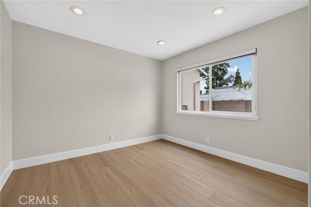 Photo - 559 Pierpont Dr