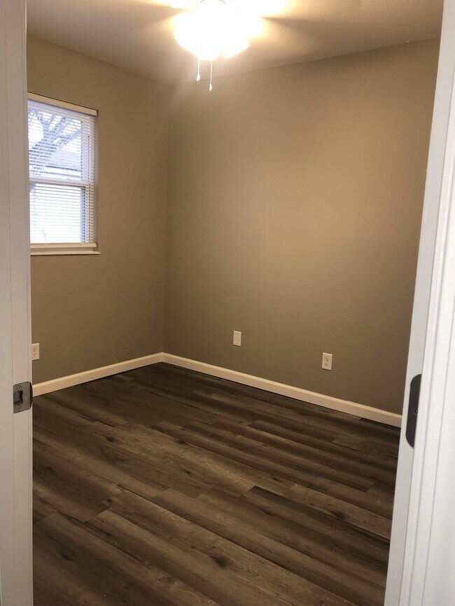 Photo - 317 Annie Ave Unit 317B