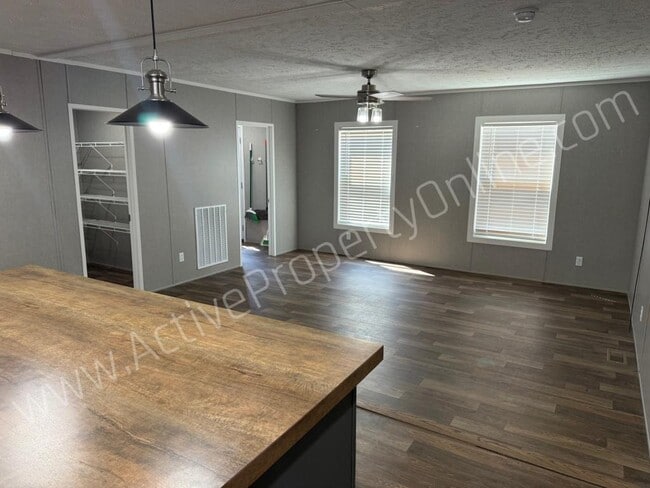 Photo - 202 Reed Clark Rd