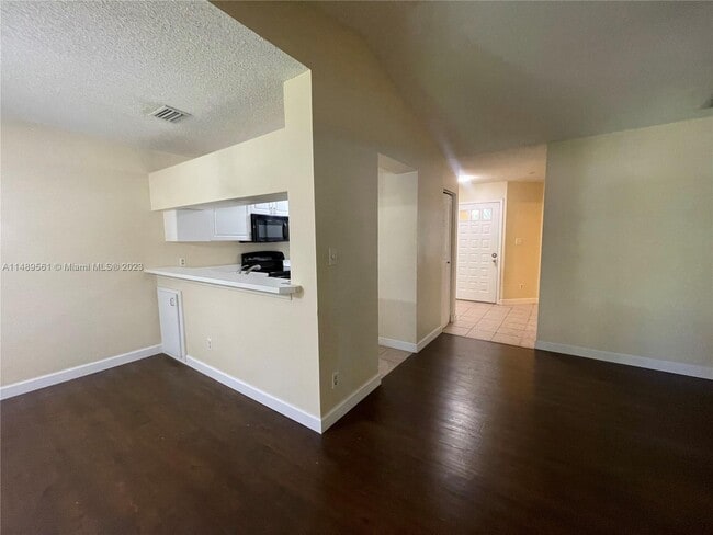 Photo - 906 Coral Club Dr Unit 906