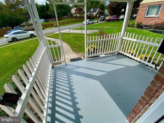 Photo - 7132 Parkview Ave