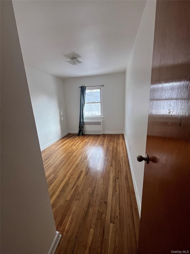 Photo - 85-39 75th St