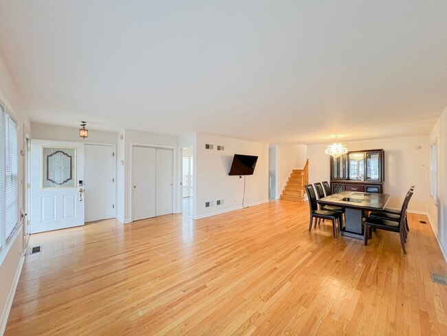 Photo - 4716 Thatcher Ave