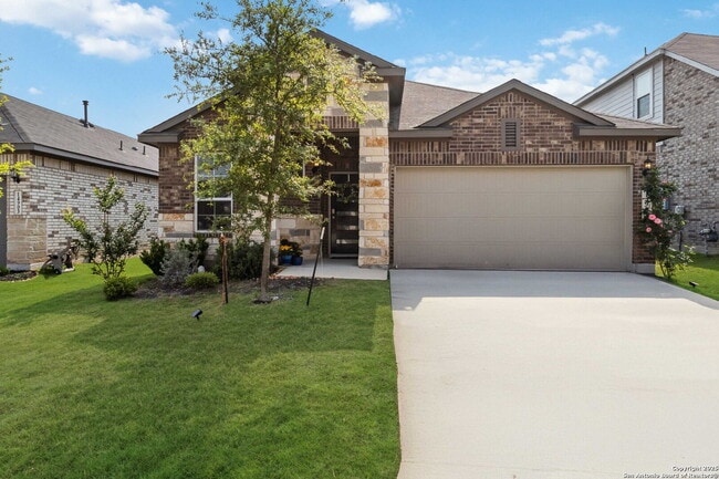 "Charming 3-Bedroom Home with 2 Full Baths... - "Charming 3-Bedroom Home with 2 Full Baths...