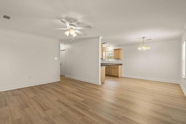 403 W 33rd Ave