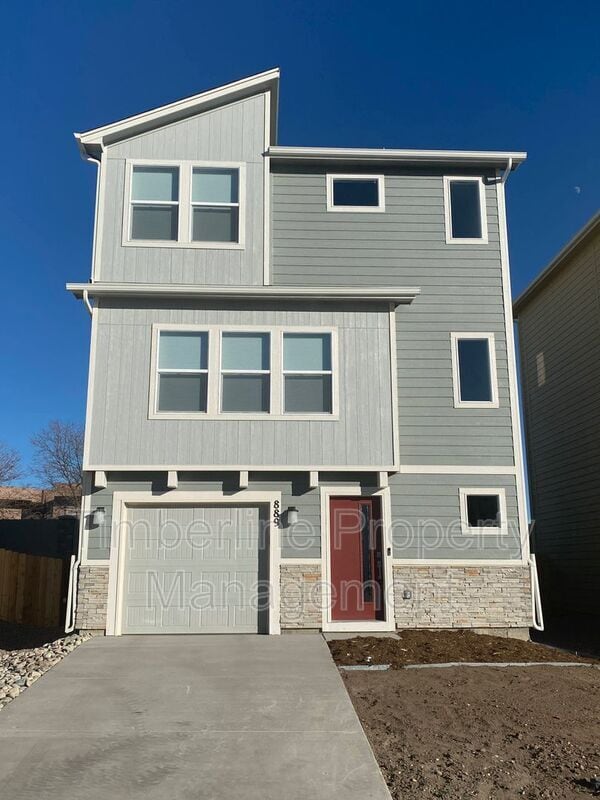 Photo - 889 Grissom Dr.