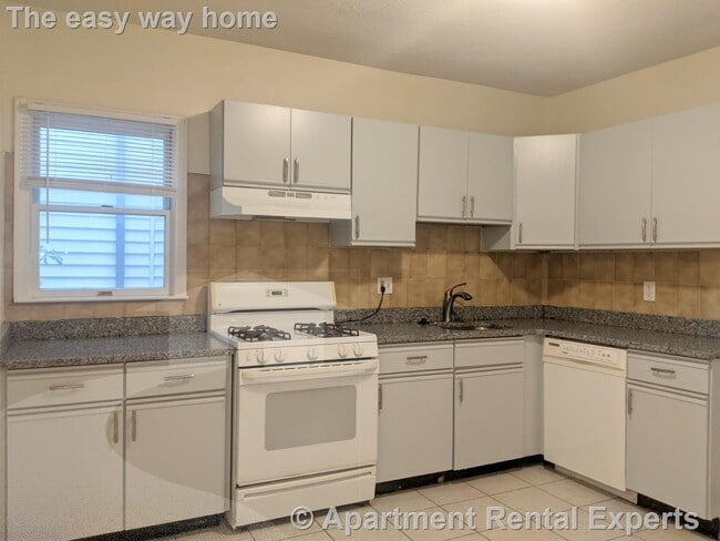 Photo - 83 Yorktown St Unit #1