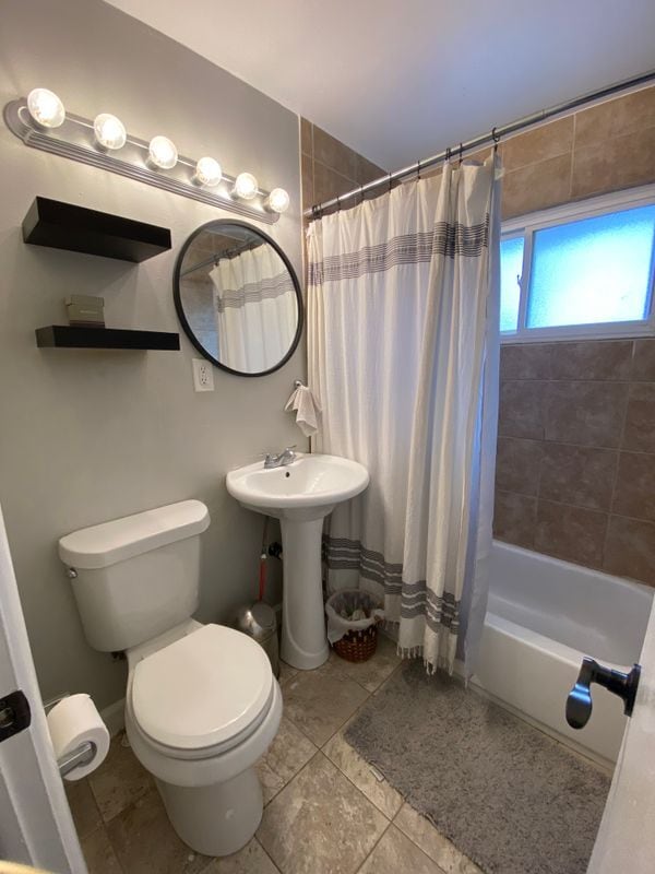 Photo - 905 N Moline St