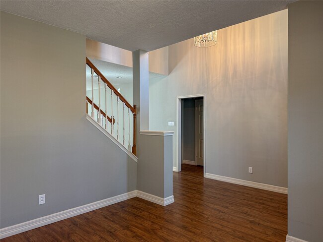 Photo - 209 McVoy Dr