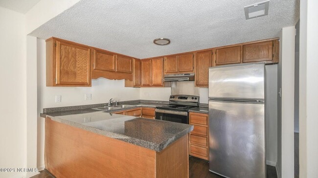 Photo - Townhouse close to Western Blvd and BASE!