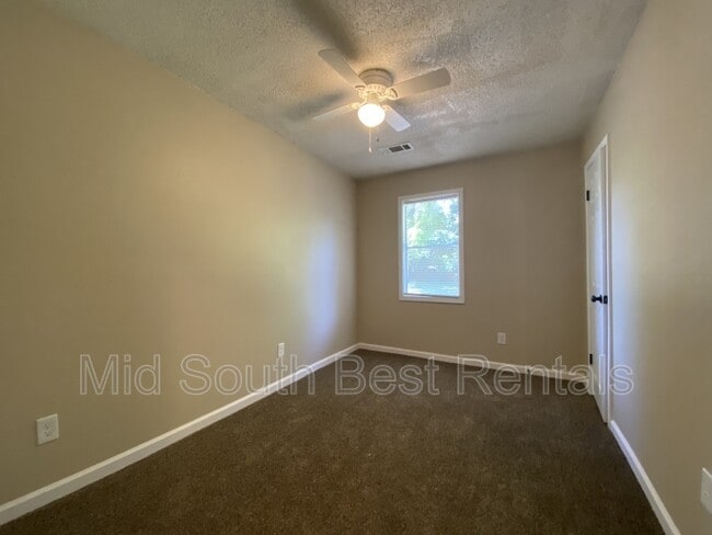 Photo - 5244 Bradcliff St