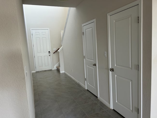 Photo - 109 Serpens St