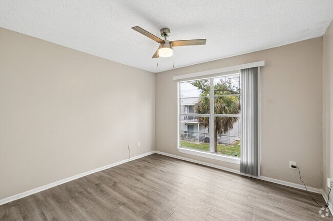 2BR, 2BA - 1,050SF - Bedroom
