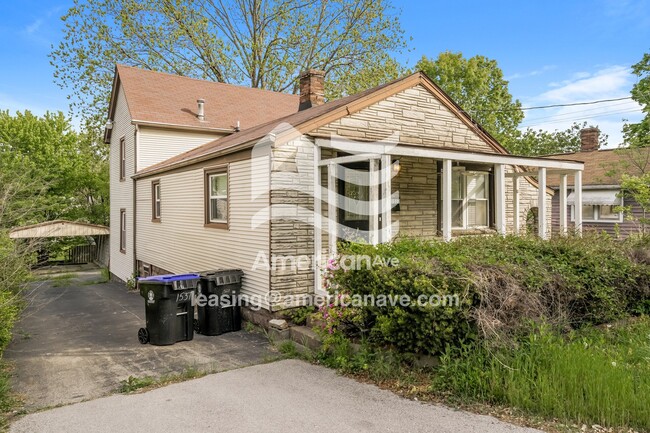 Photo - 1537 Taylor Ave