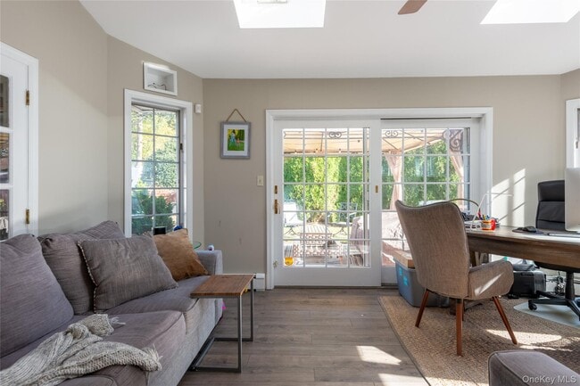 Photo - 11 Foster Ln