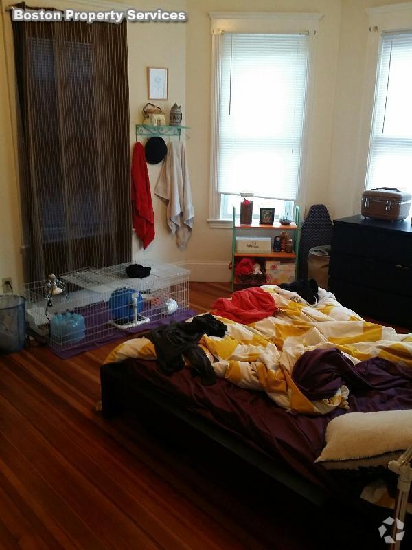 Building Photo - 67 Hillside St Unit 3 Rental