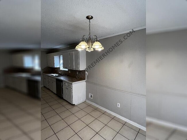 Photo - 6713 Navajo Trail