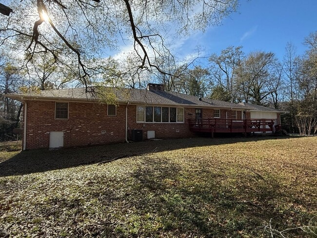 Photo - Pinson - Open Floor Plan with Large Living & Family Rooms 2 Bedrooms 2 Bath over 2500 sqft