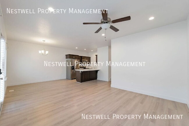 Photo - 7235 N Red Clover Way