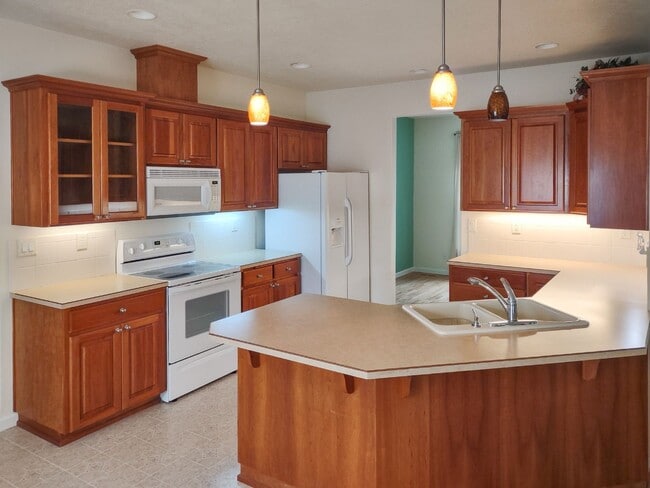 Photo - 2464 Sage Ave SE