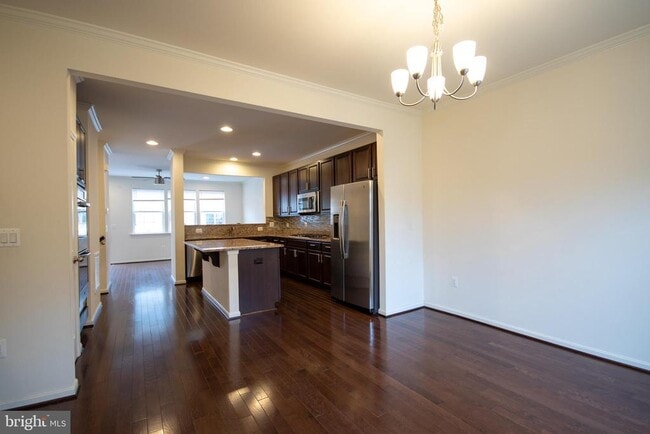 Photo - 8024 Cayzer Ln