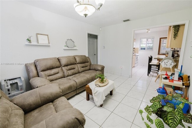 Photo - 2211 SW 75th Ave
