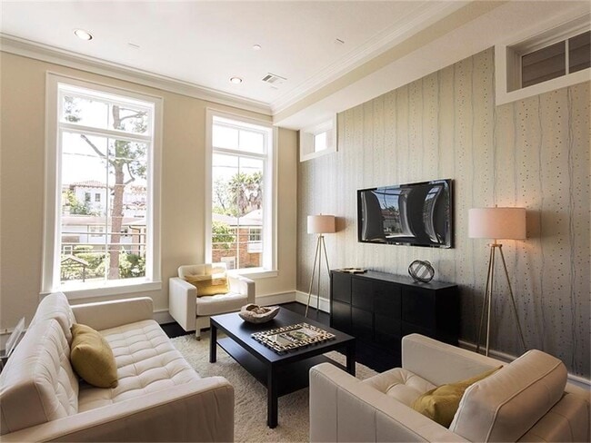 Photo - 1208 Bartlett St