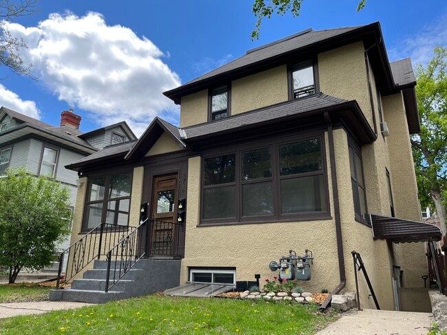 Photo - 2744 Fremont Ave S Unidad 1