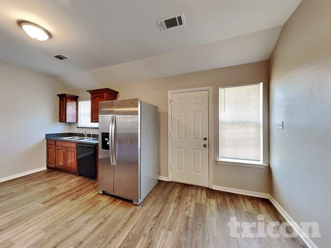 2731 Star Ave