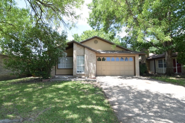 Photo - 2722 Bowie Trail