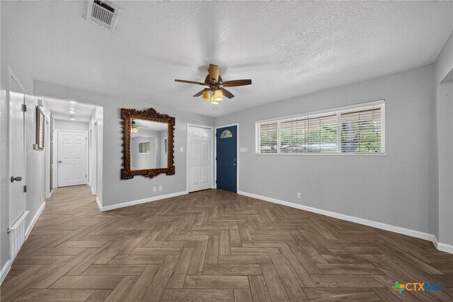Photo - 2414 Perkins Dr