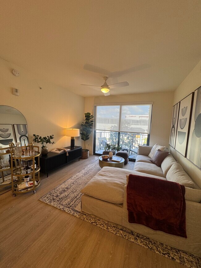 Photo - 18401 W Dixie Hwy Unidad 522