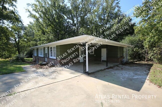 Photo - 101 Howle Ave