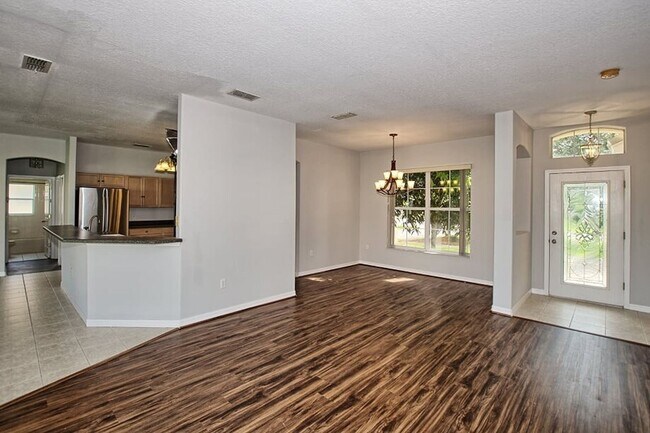 Photo - Spacious Home in Isles of Bellalago