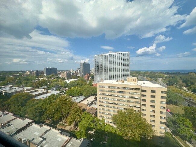 Photo - 4180 N Marine Dr Unit 1610