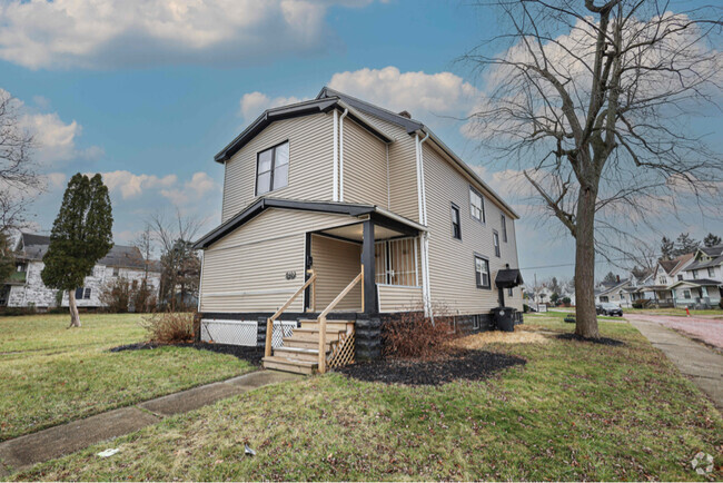 Building Photo - 13402 Caine Ave Unit down Rental