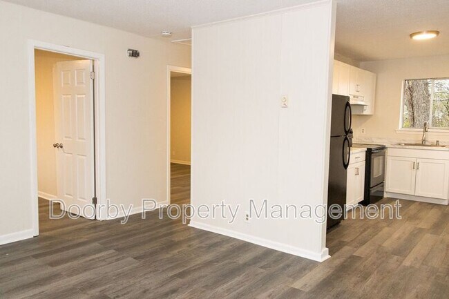 Photo - 1611 Glowmont Dr Unit B