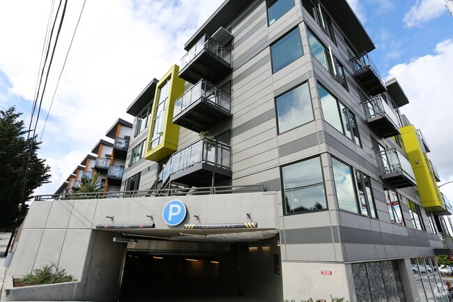 Building - Janus Apartments