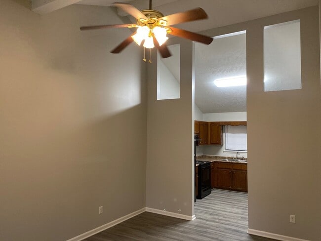 Photo - 75 Rushwood Dr