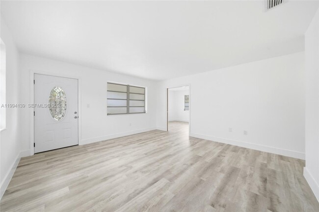 Photo - 1781 SW 13th St