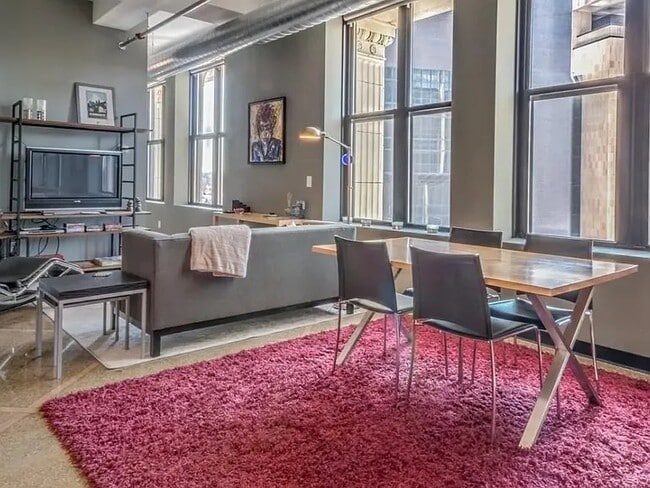 Photo - 350 St Peter St Unit 1206