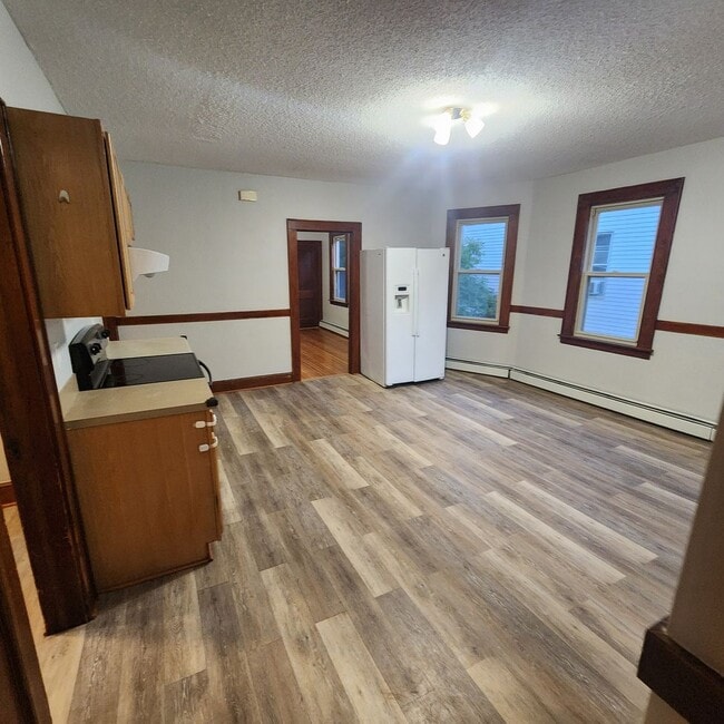 Photo - 266 Grove St Unit 2nd Floor