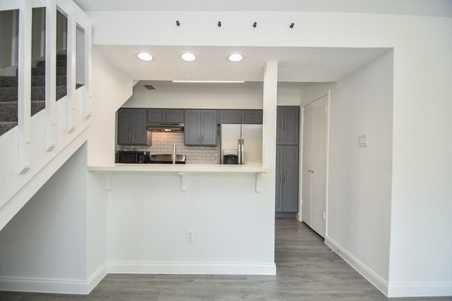 Photo - 8803 Vinkins Rd