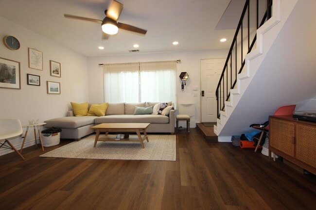 3821 Albatross St Unit 3