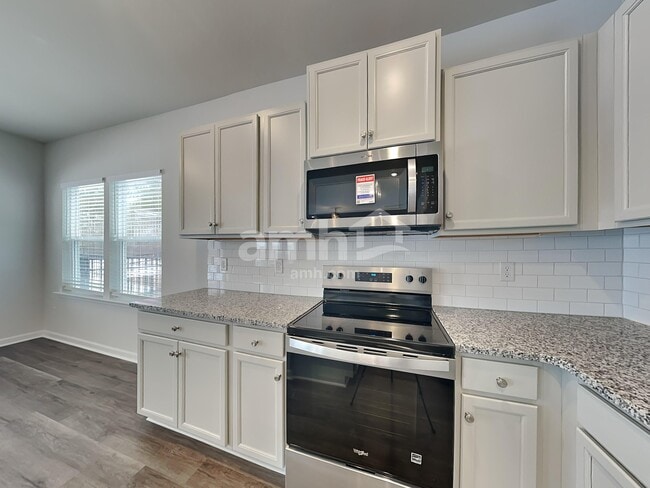 Photo - 3980 Zepelin Wy